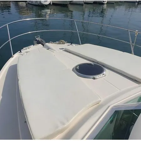 船屋 Bateau De Roland 圣罗兰度瓦